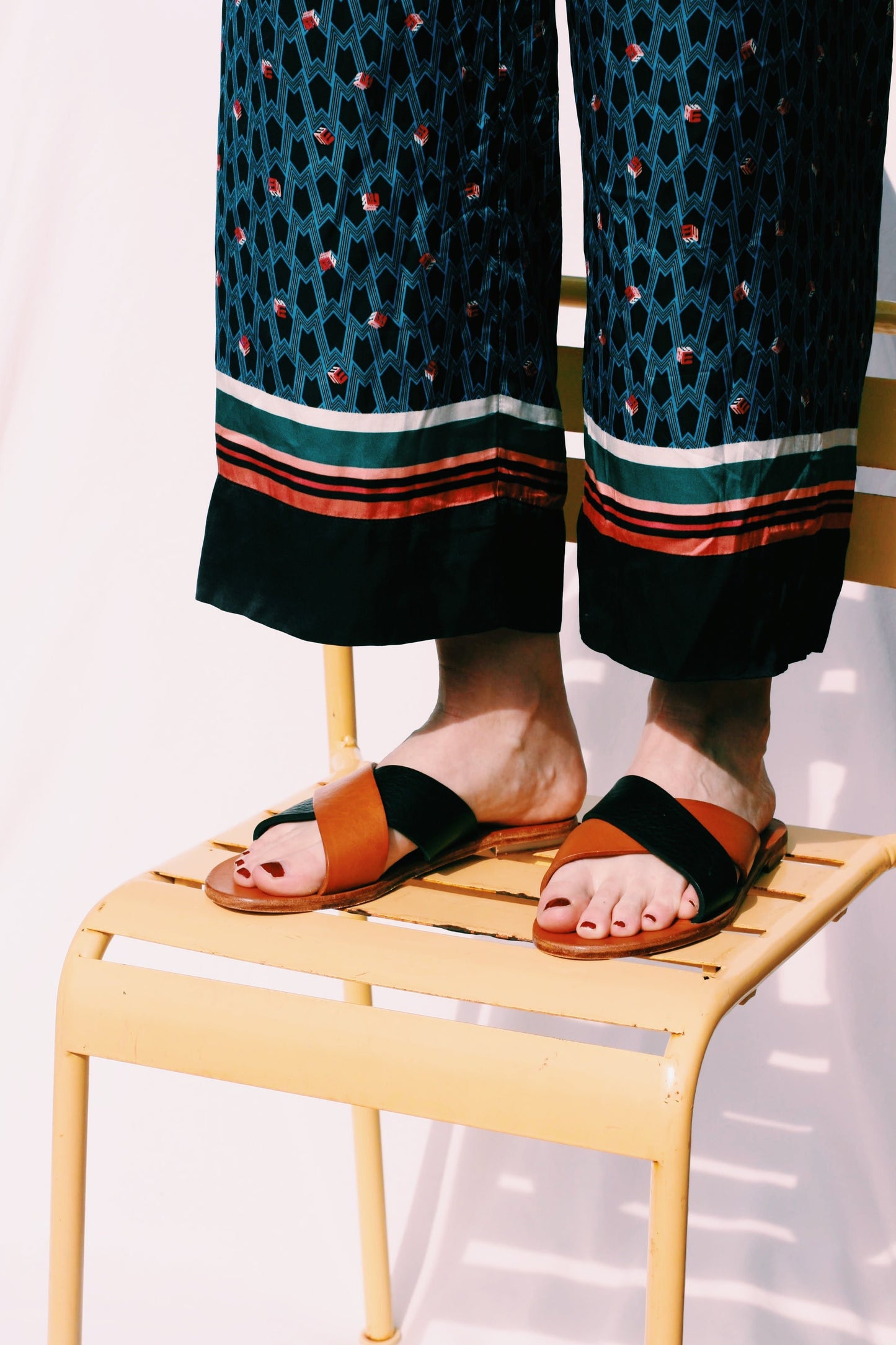 Double Trouble - Camel Sole - Cross Sandals