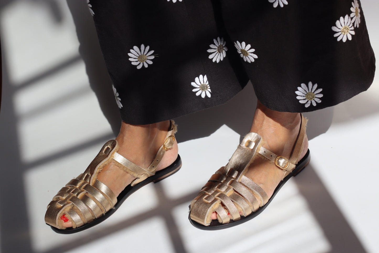 Goldy + Beige Sheep - Black Sole - Fisherman Sandals