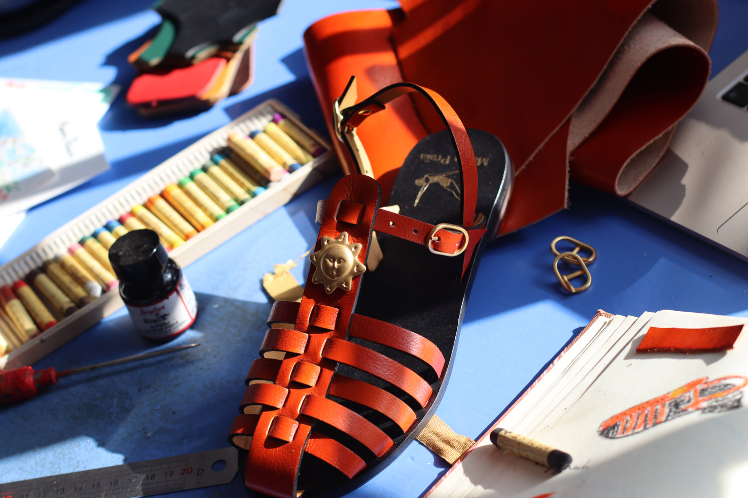 fisherman sandals in hight quality leather, handmade by Mama Praia in Lisbon.