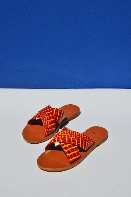 Hot Summer - Camel Sole - Cross Sandals