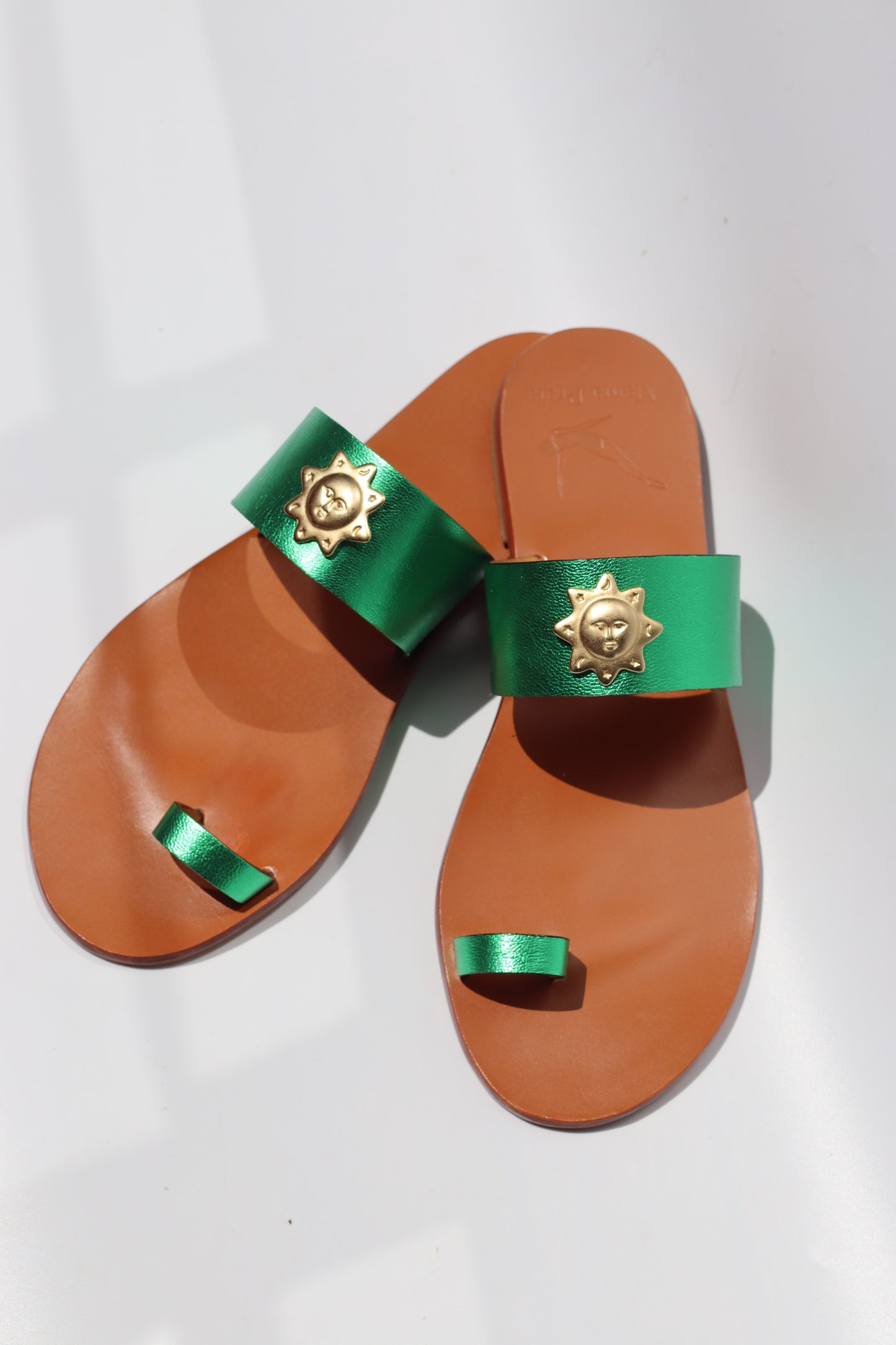 Funky Green Sun - Camel Sole - Toe Sandals