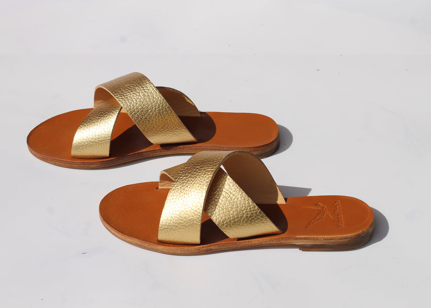 sandales plate dorées